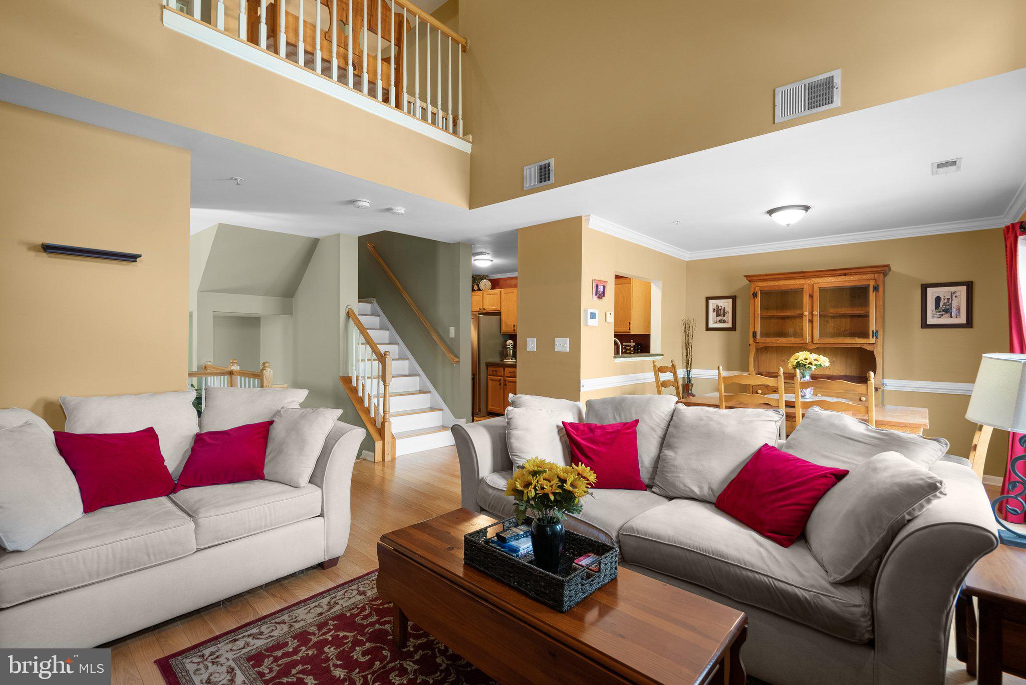 CLOVERLEAF CENTER - Residential