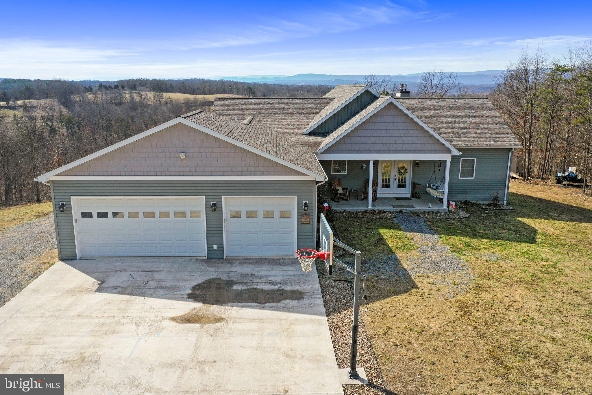 OAKPOINTE - Residential