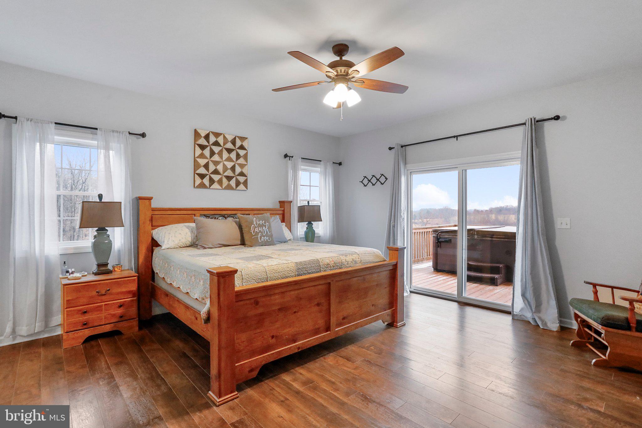 OAKPOINTE - Residential