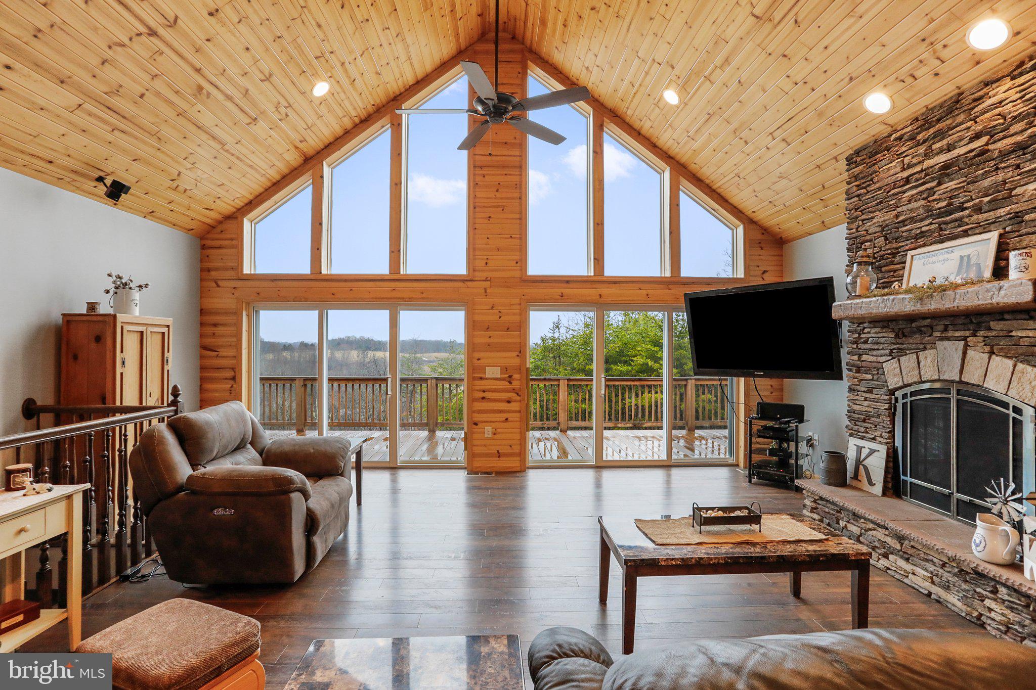 OAKPOINTE - Residential