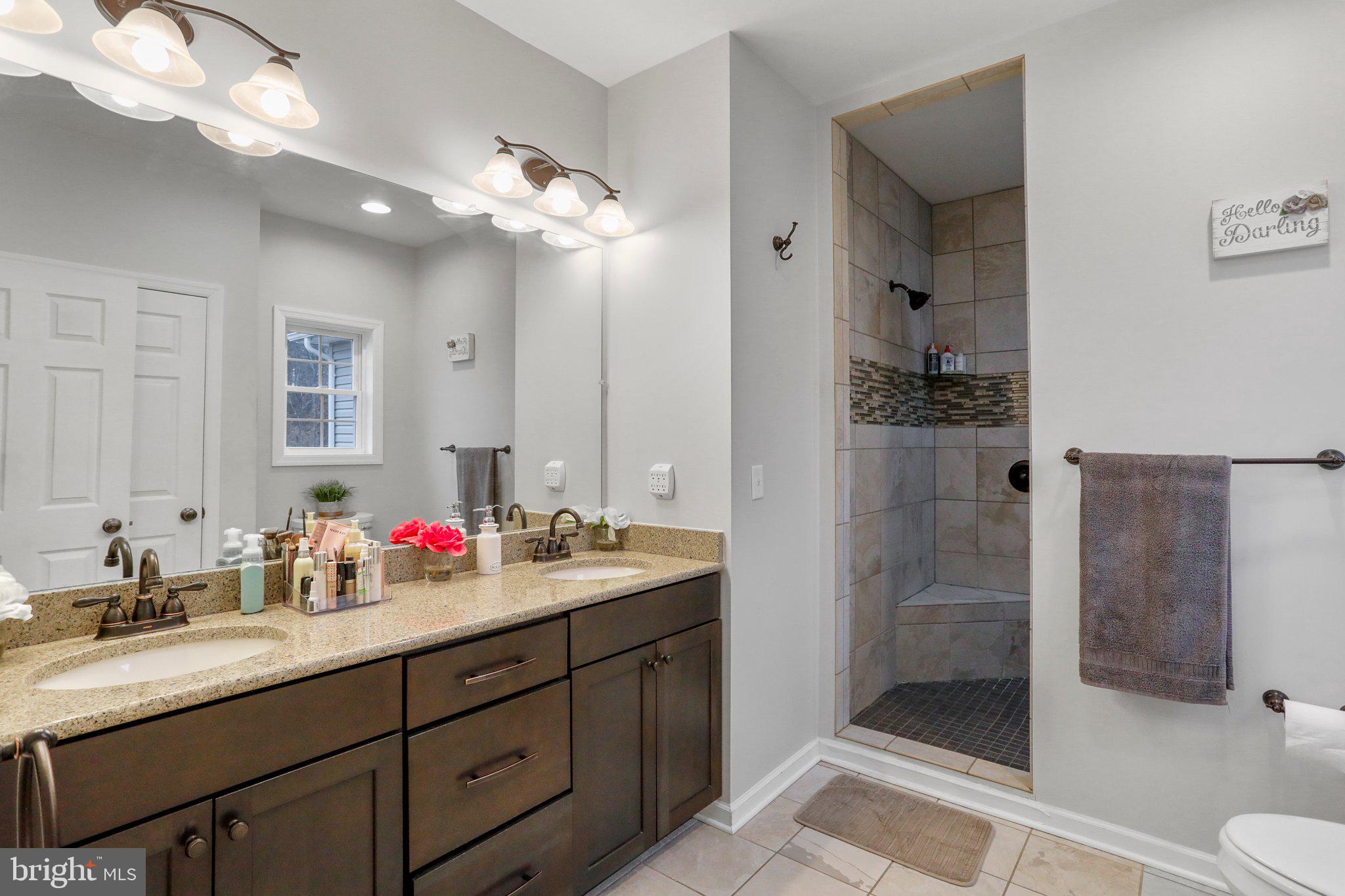 OAKPOINTE - Residential