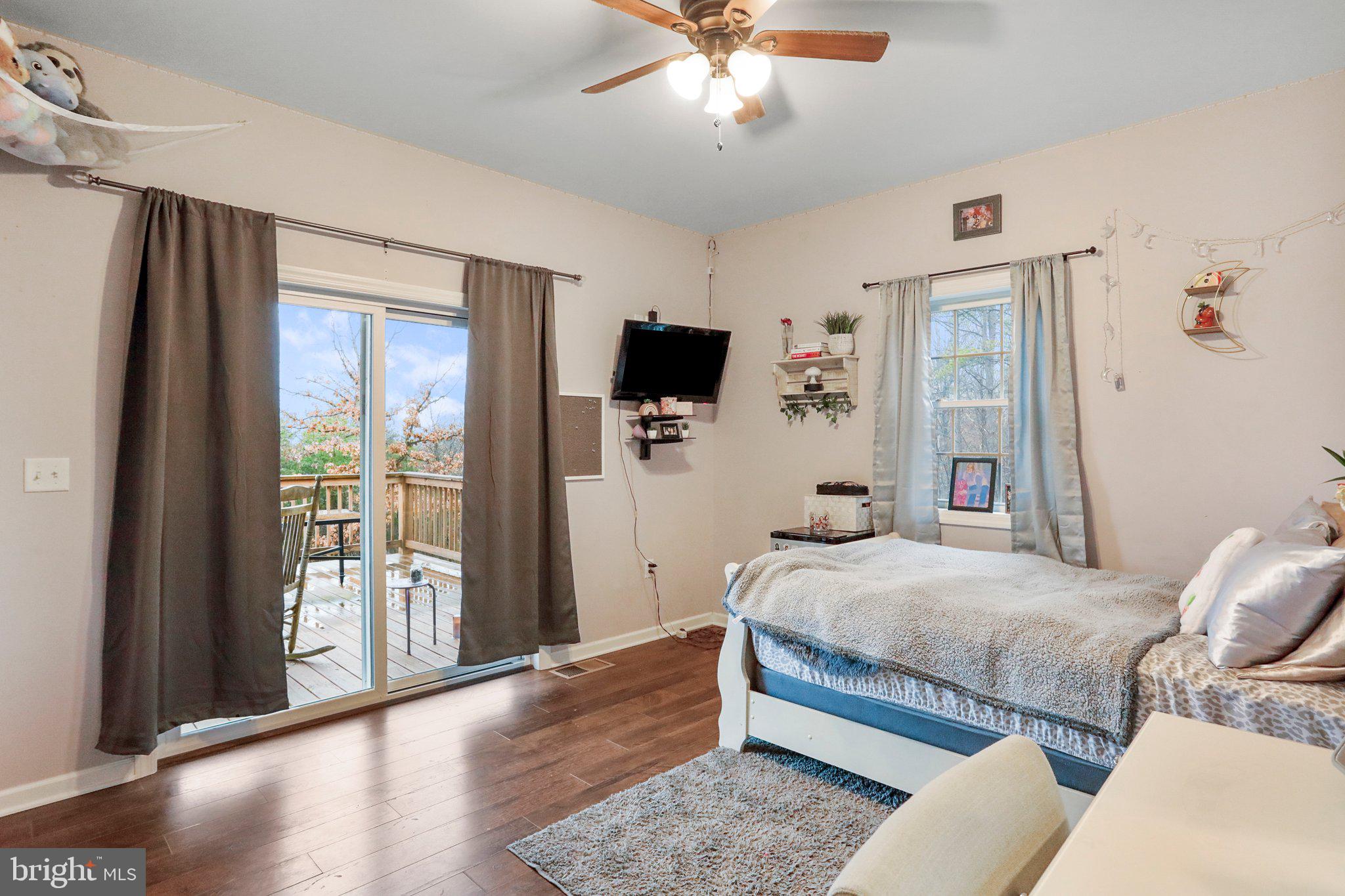 OAKPOINTE - Residential