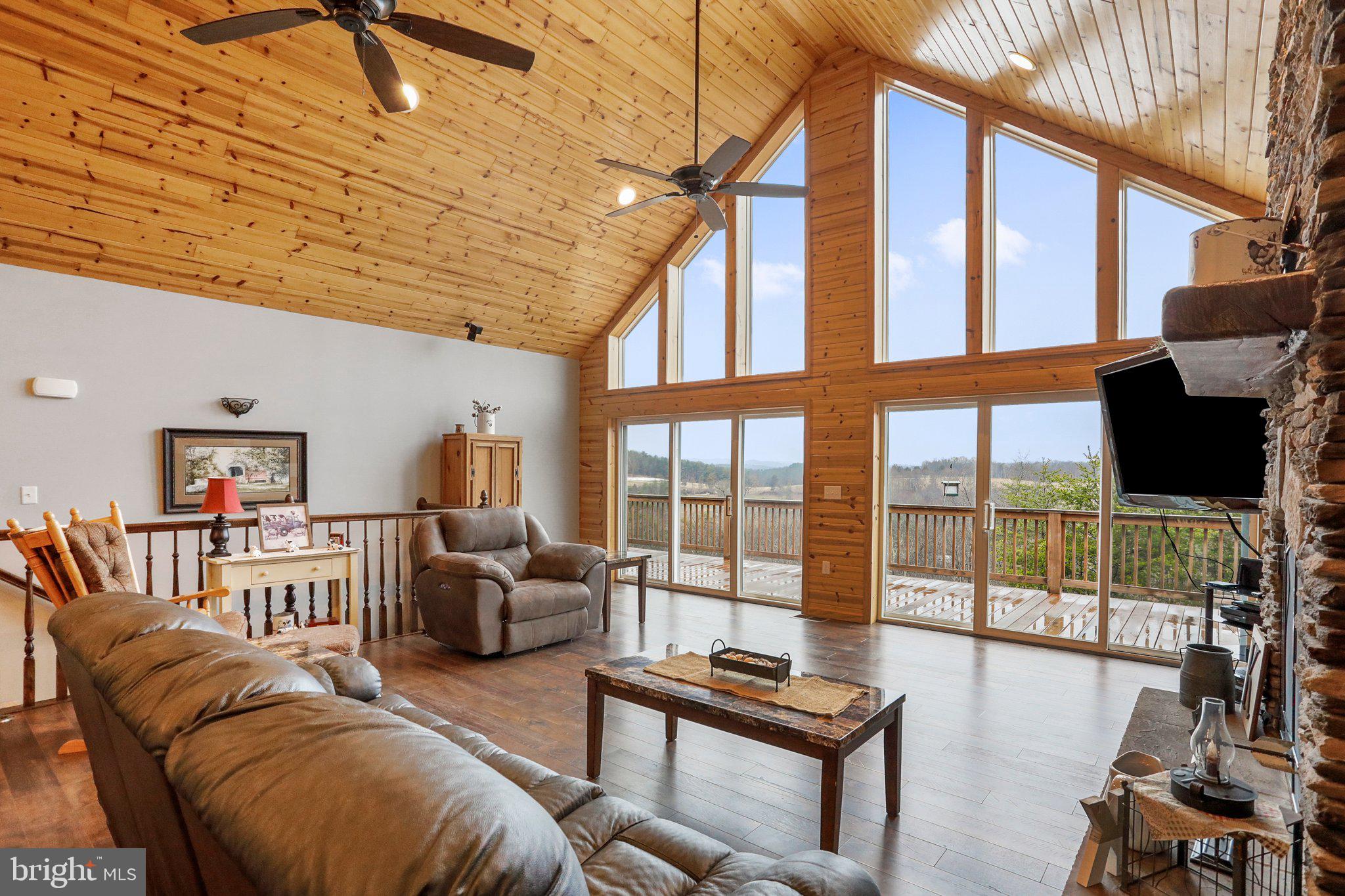 OAKPOINTE - Residential