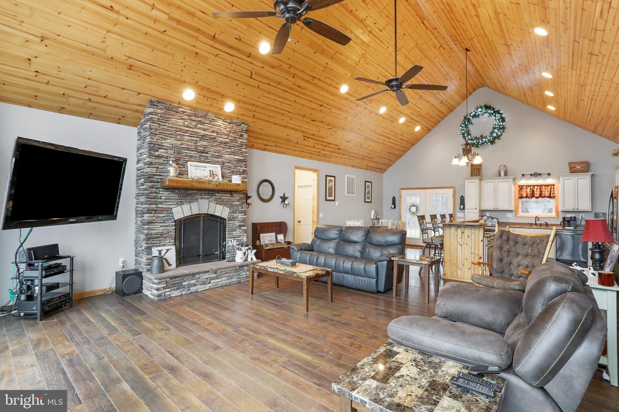 OAKPOINTE - Residential