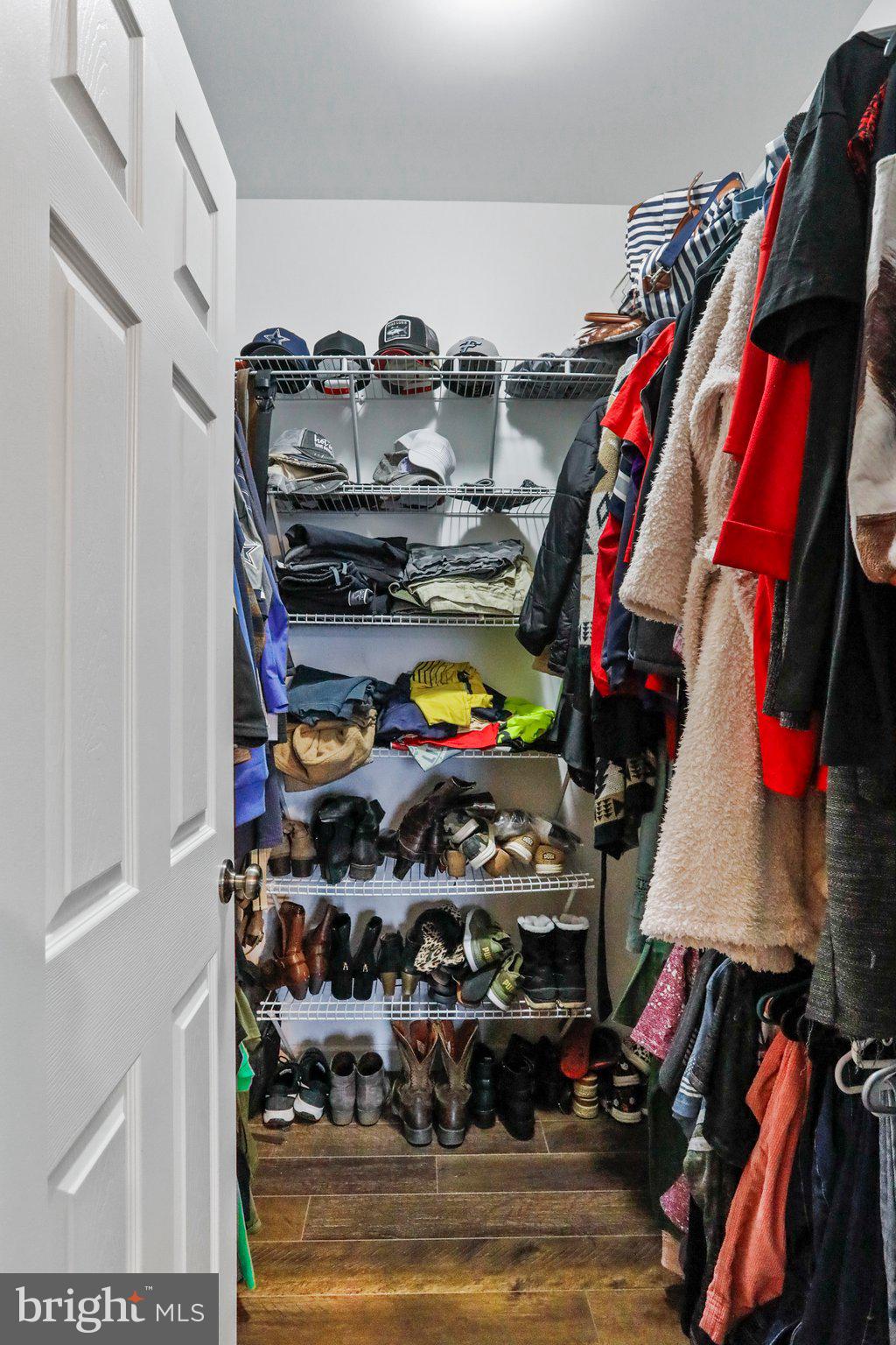 OAKPOINTE - Residential