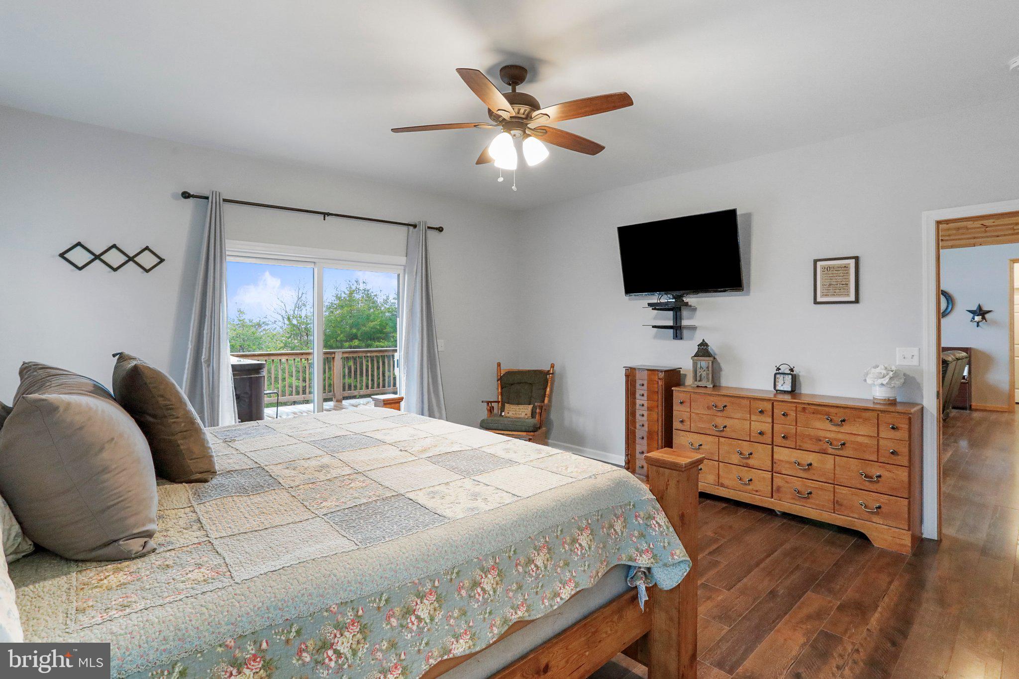 OAKPOINTE - Residential