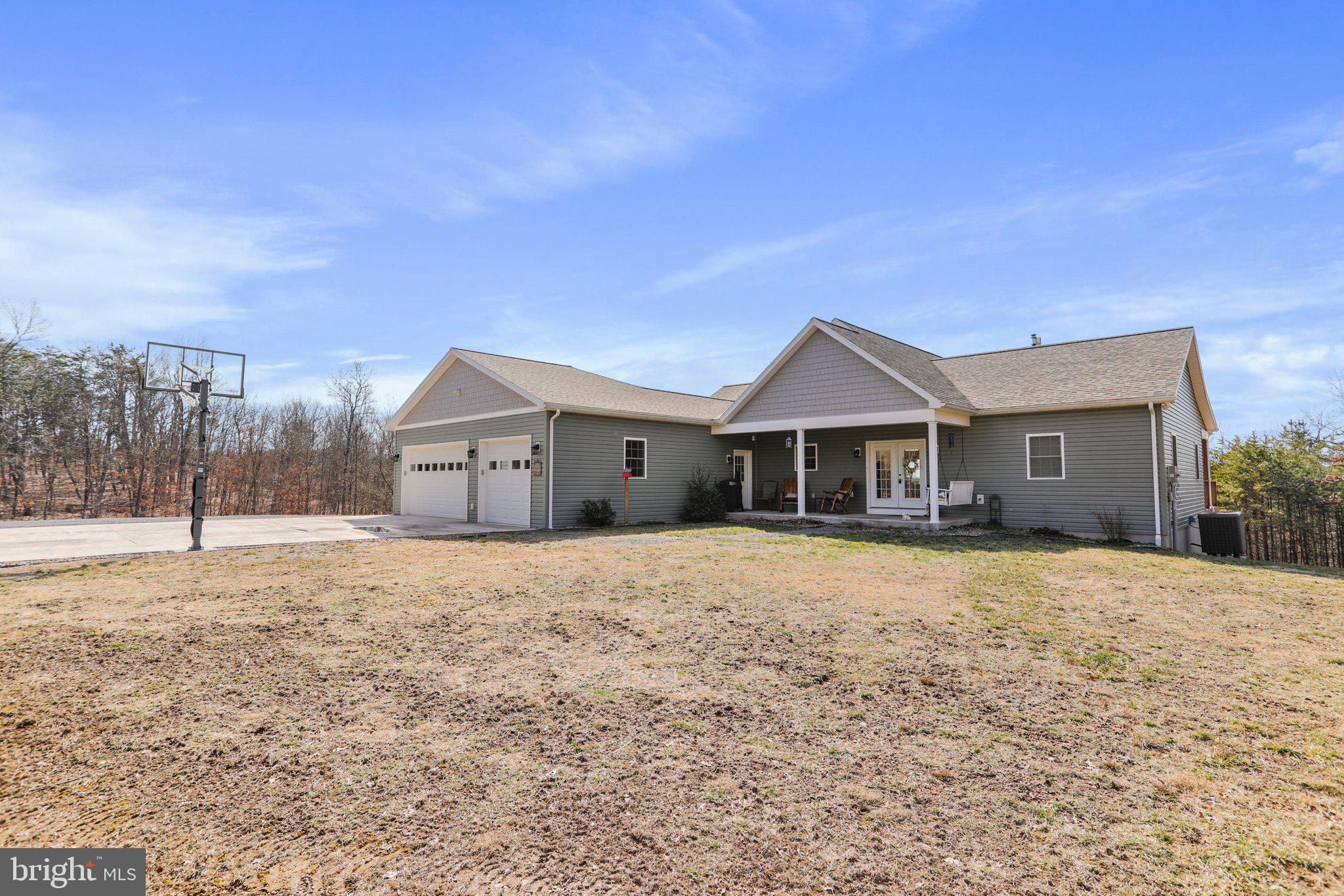 OAKPOINTE - Residential