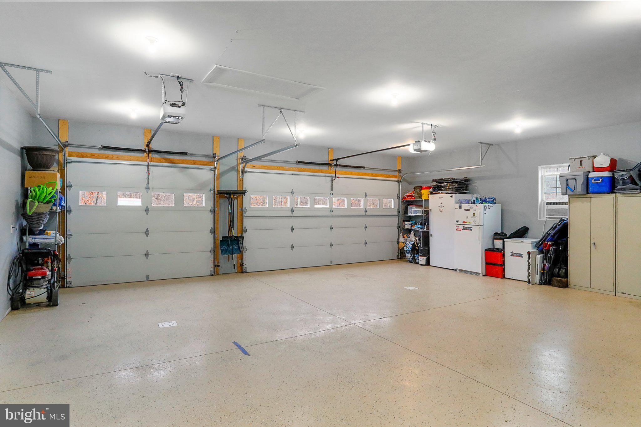 OAKPOINTE - Residential