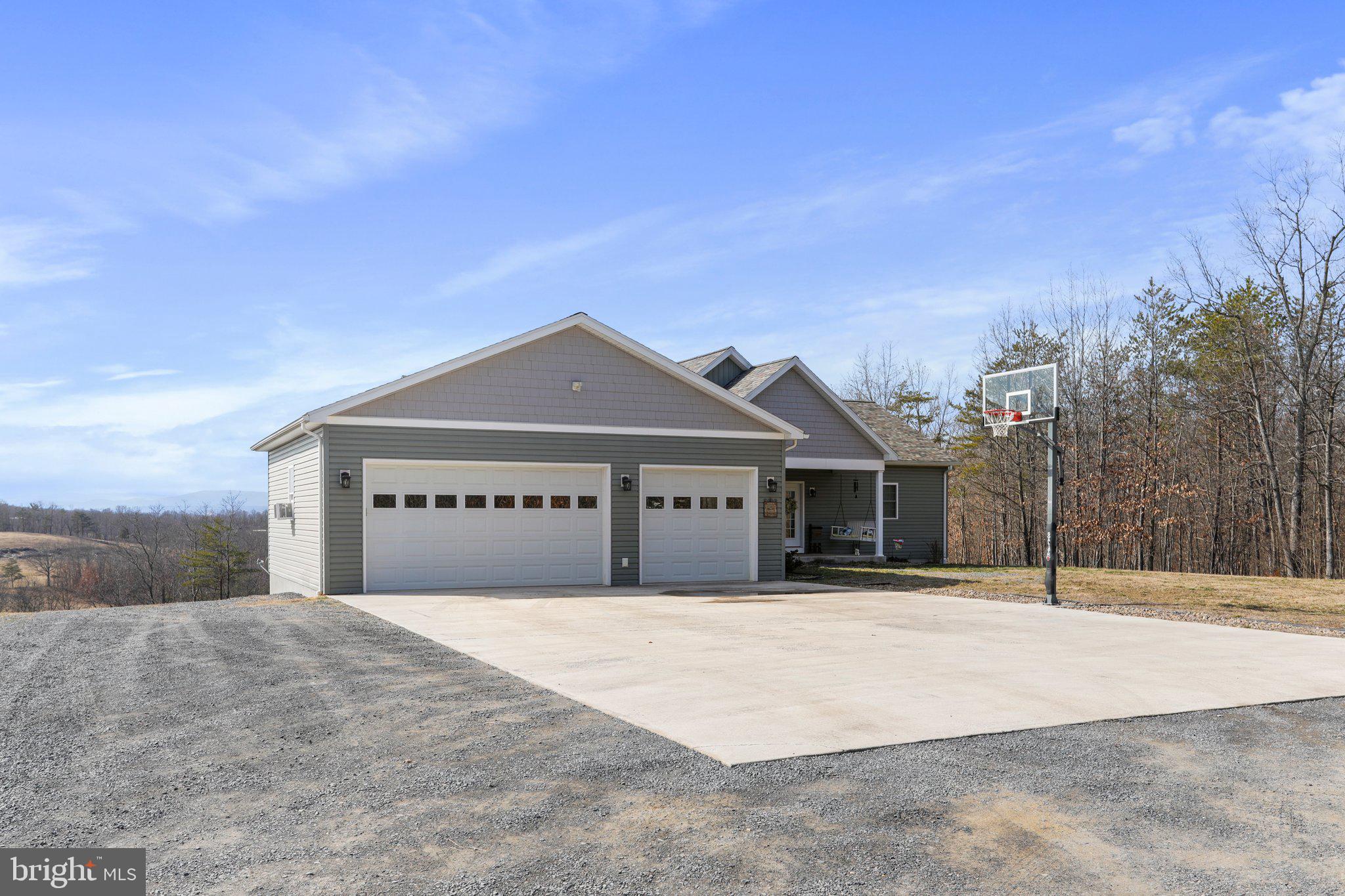 OAKPOINTE - Residential