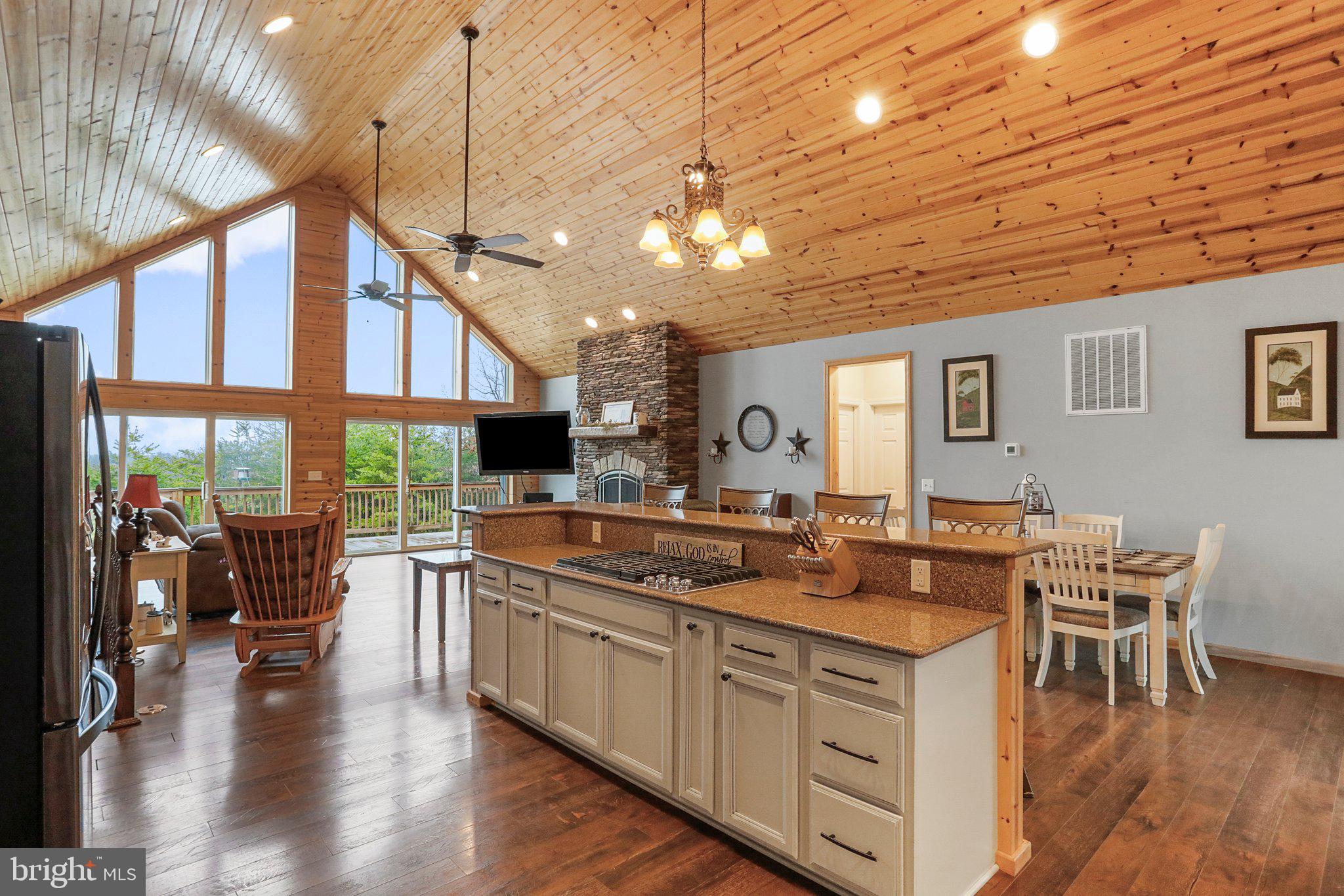 OAKPOINTE - Residential