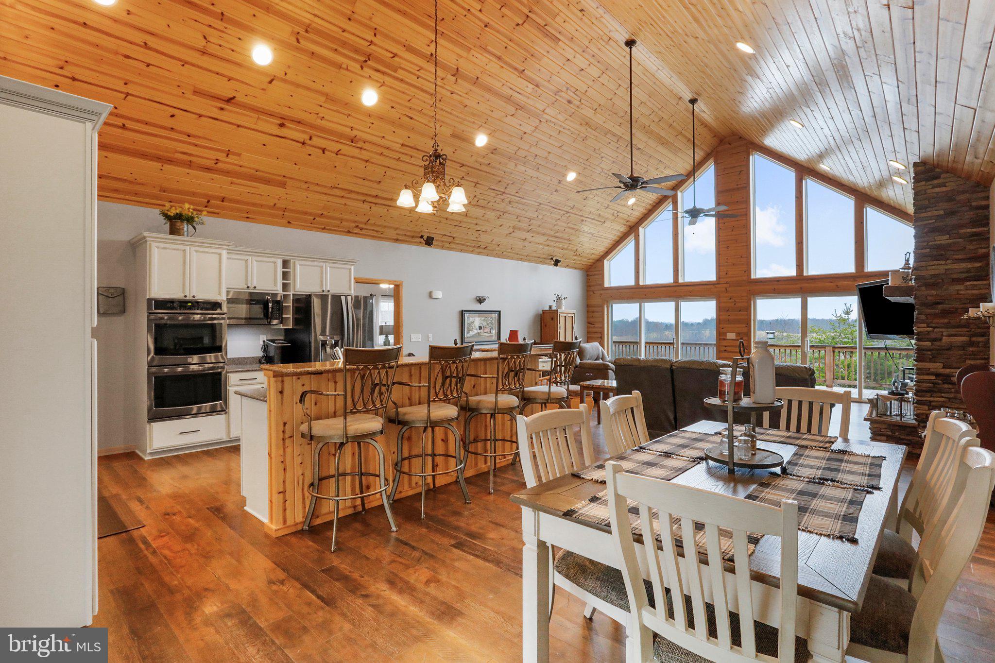 OAKPOINTE - Residential