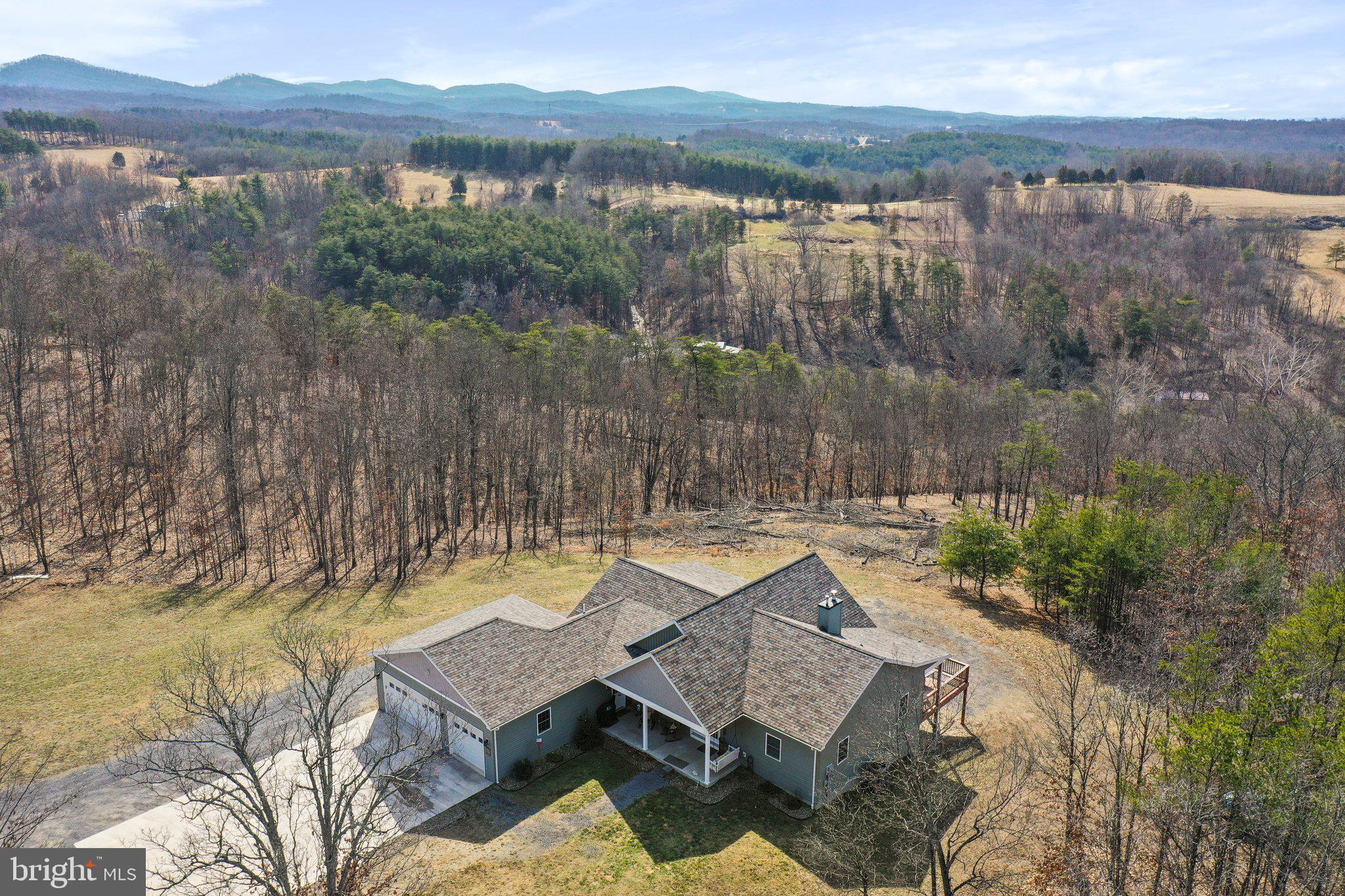 OAKPOINTE - Residential