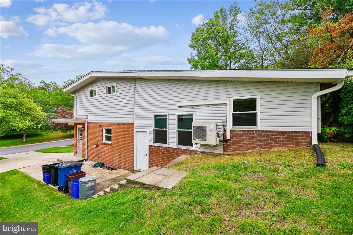 KEMP MILL ESTATES - Residential