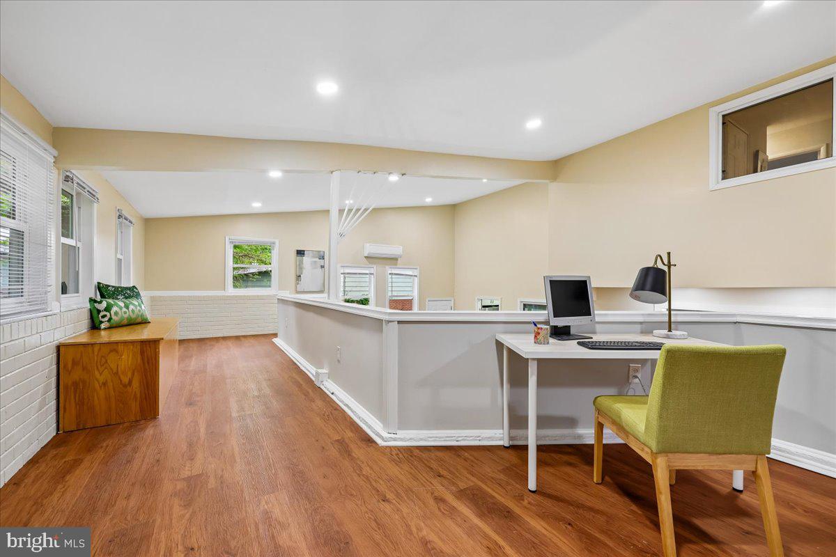 KEMP MILL ESTATES - Residential