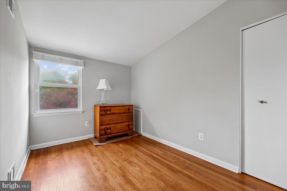KEMP MILL ESTATES - Residential