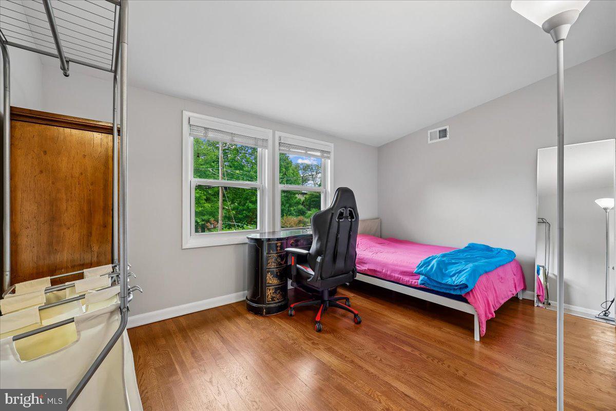 KEMP MILL ESTATES - Residential