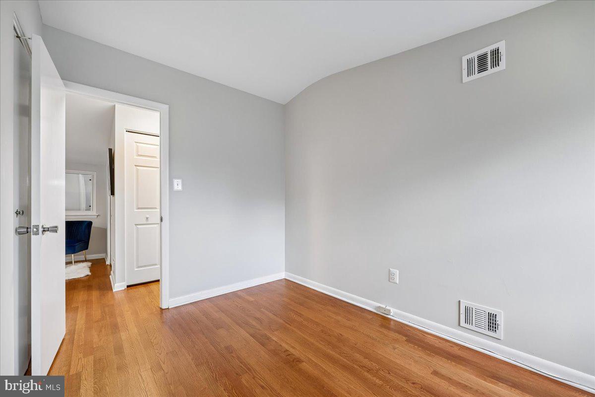 KEMP MILL ESTATES - Residential