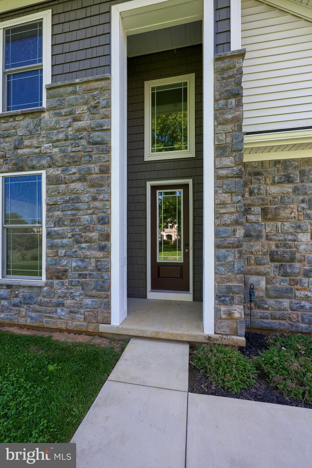 403 MURRYCROSS WAY