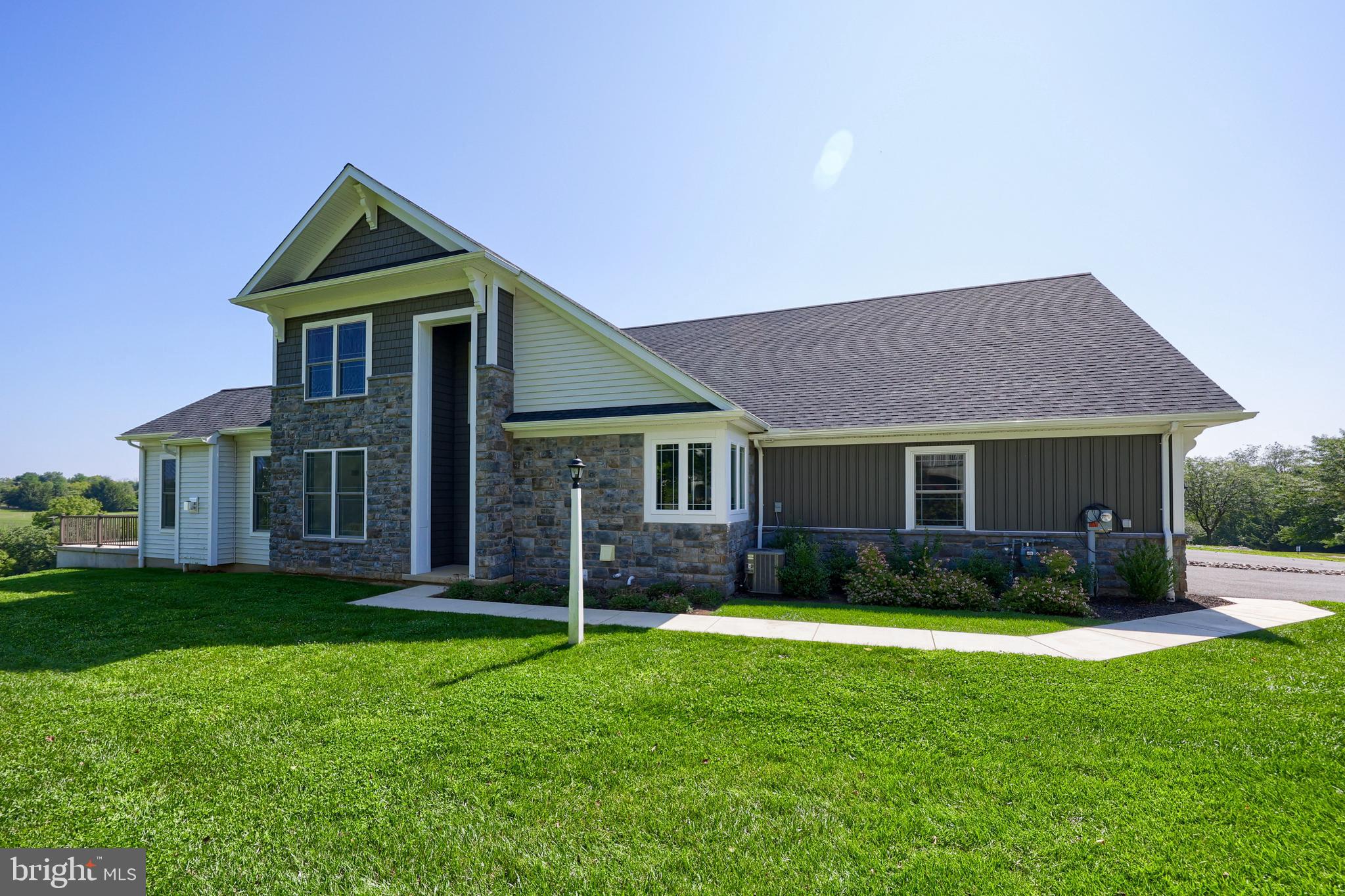 403 MURRYCROSS WAY