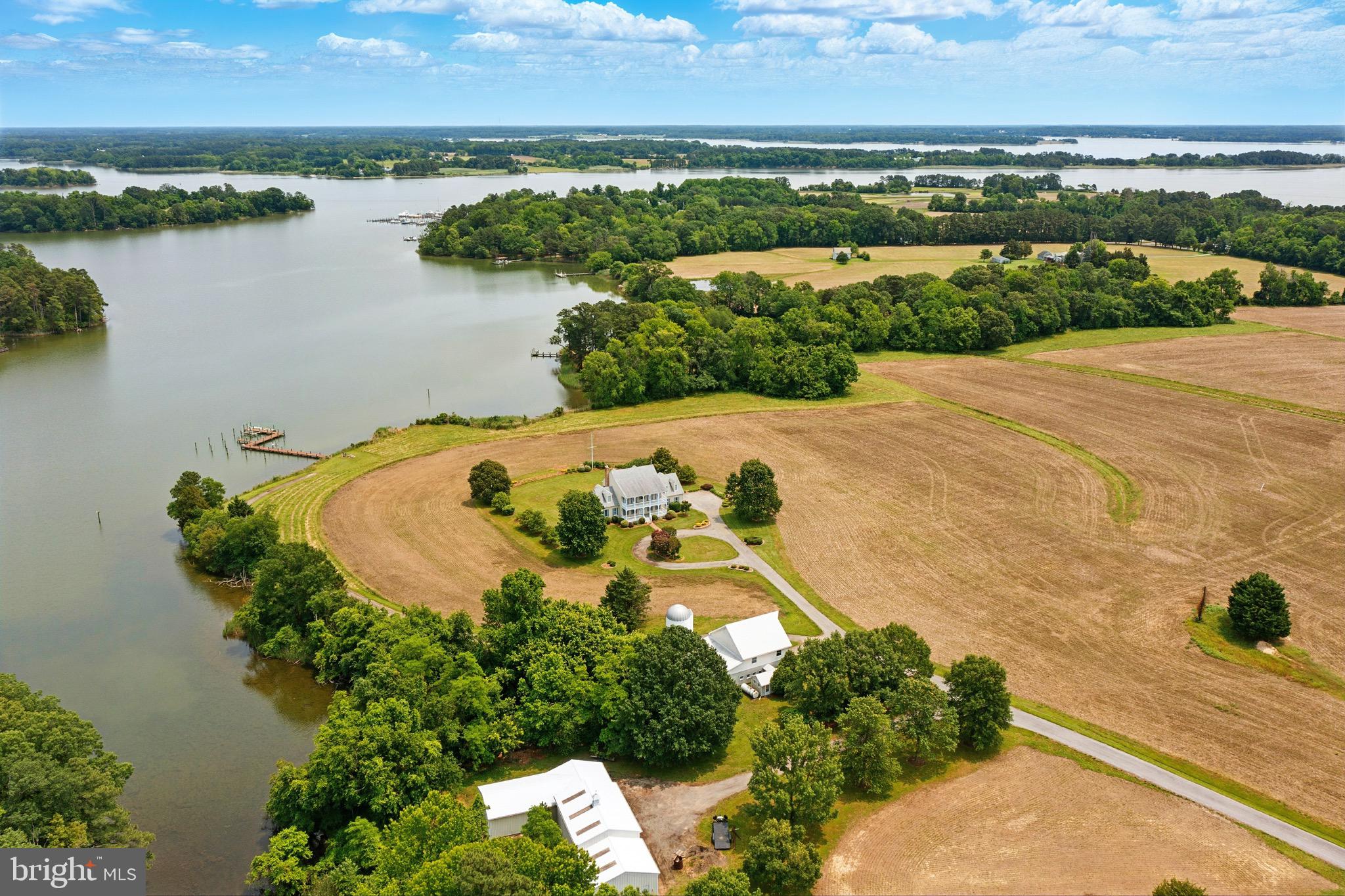 PINEY NECK - Residential