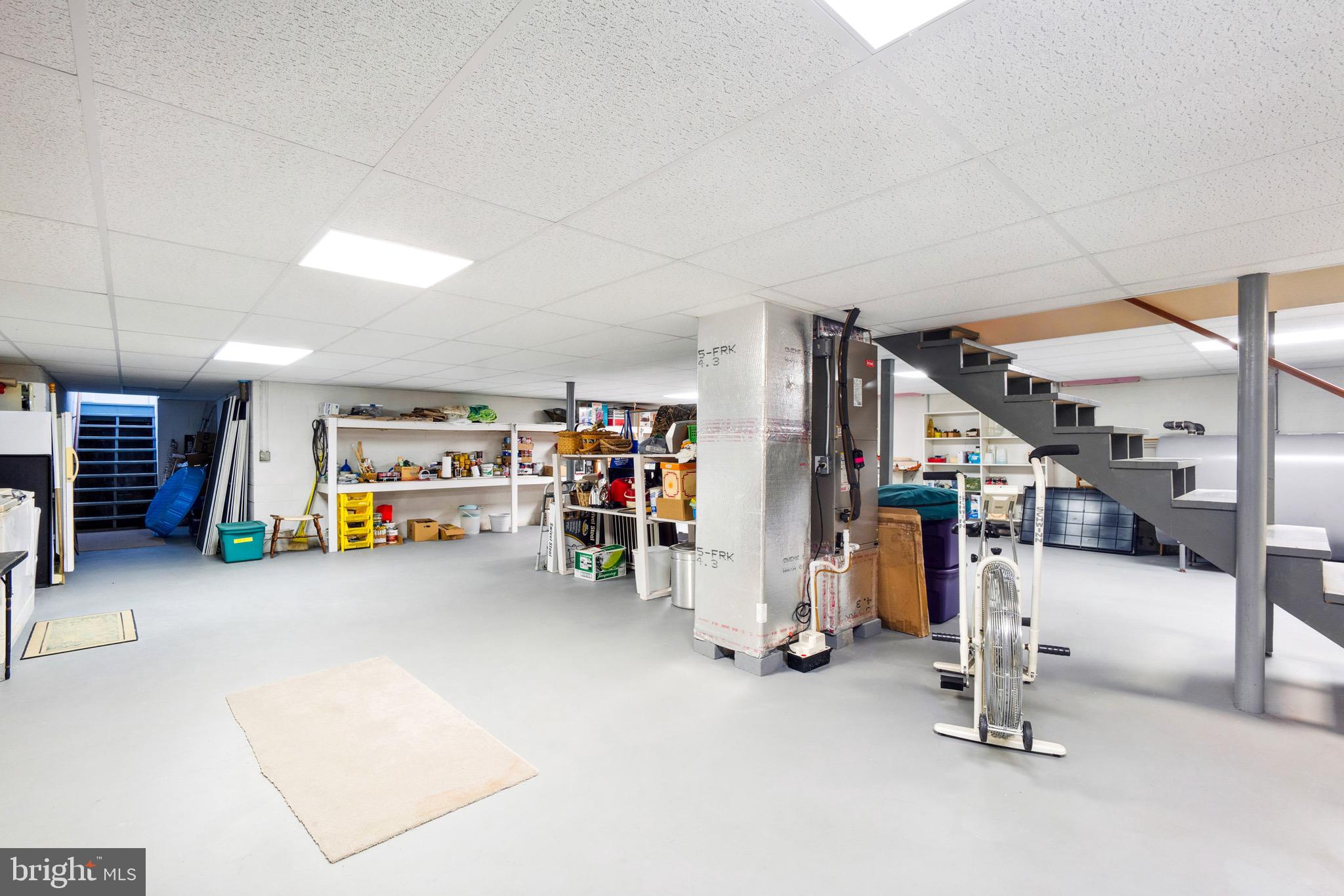 PINEY NECK - Residential