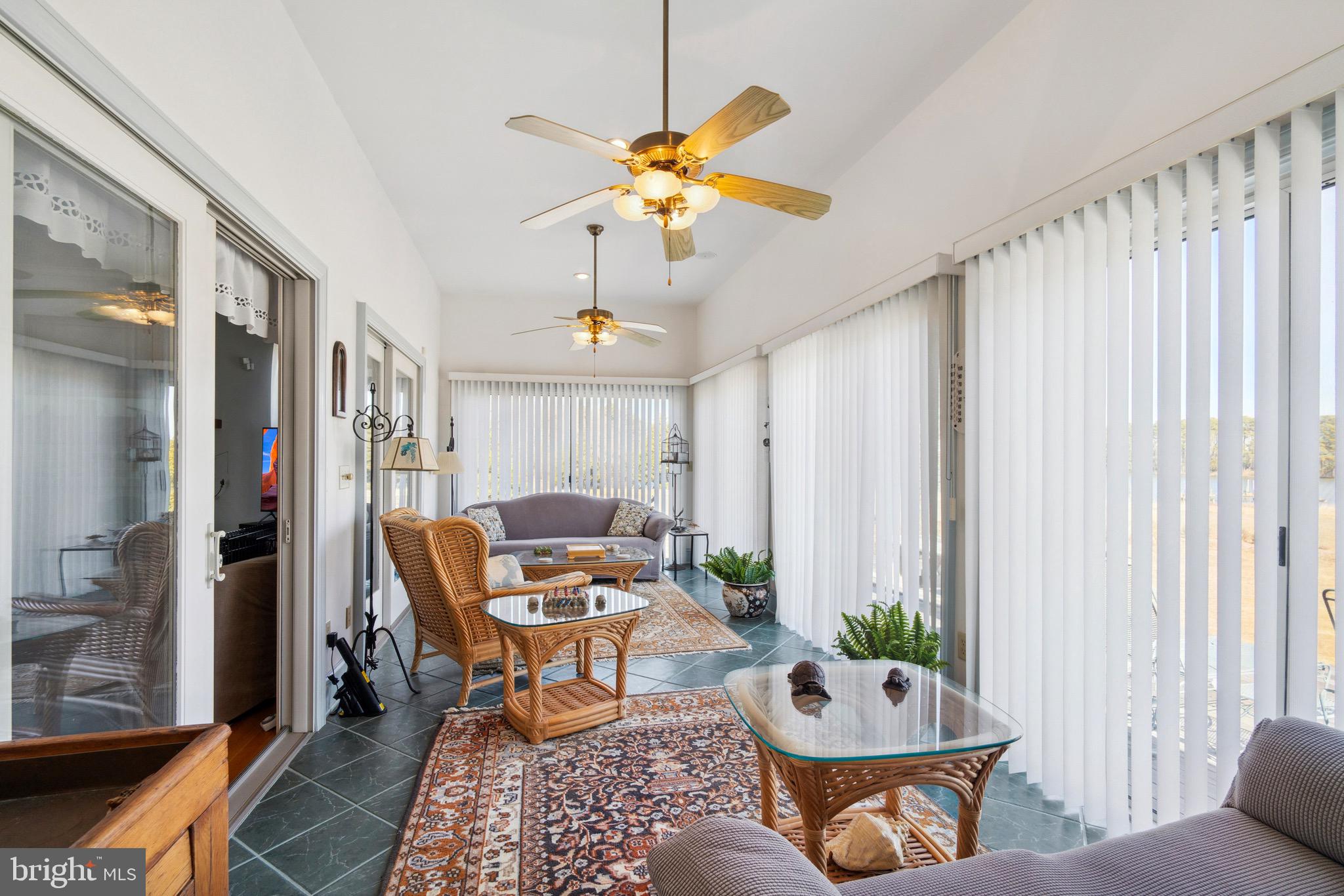 PINEY NECK - Residential