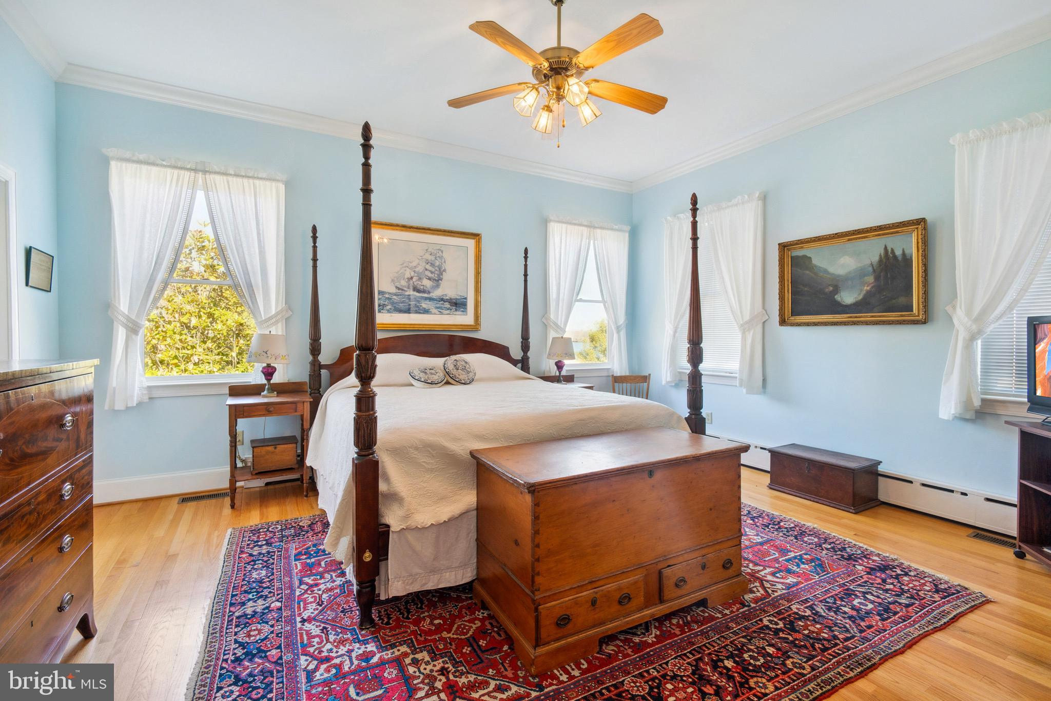 PINEY NECK - Residential