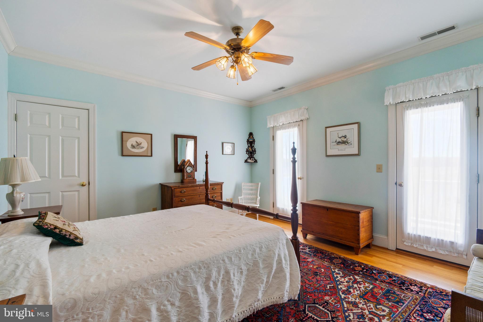 PINEY NECK - Residential