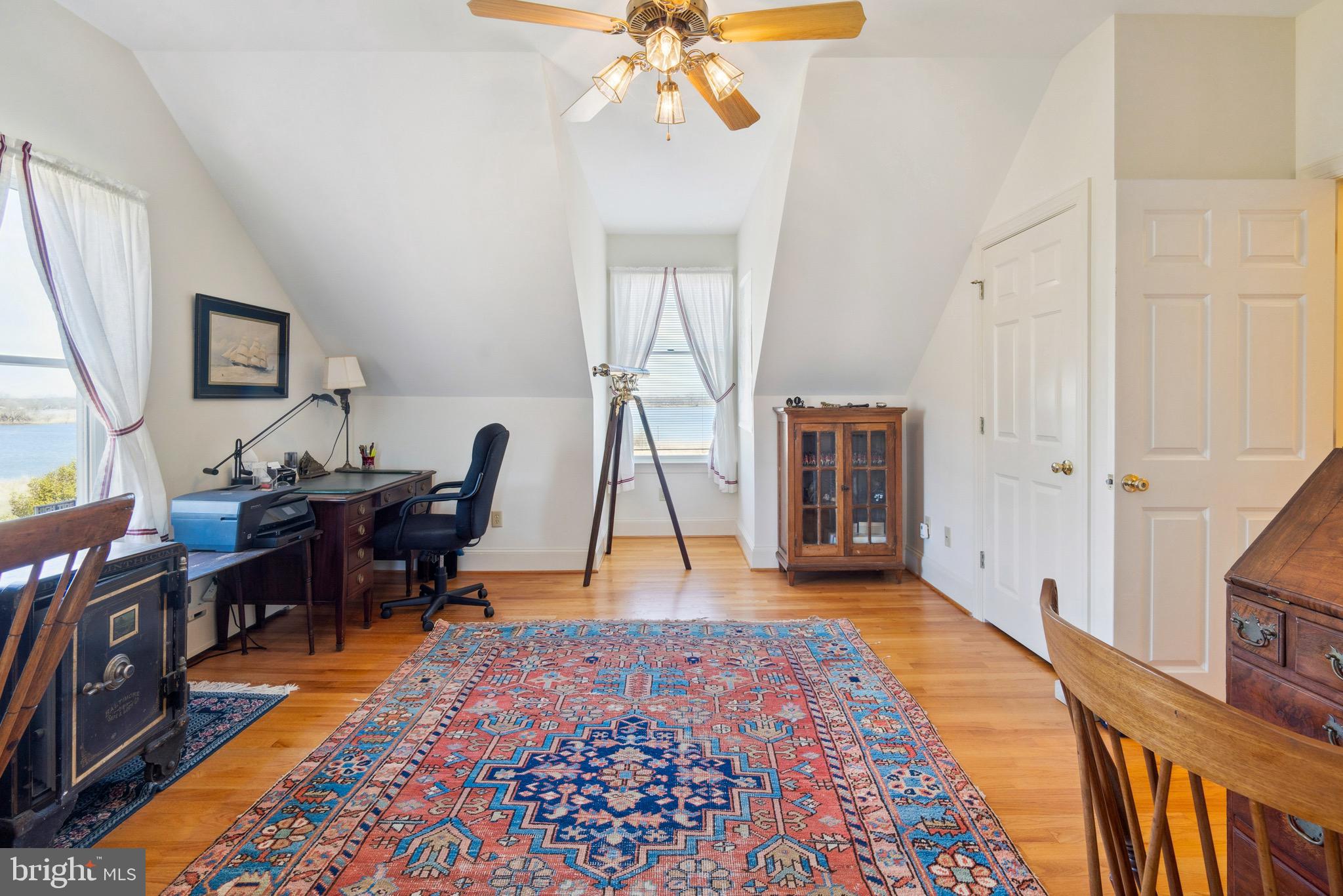 PINEY NECK - Residential