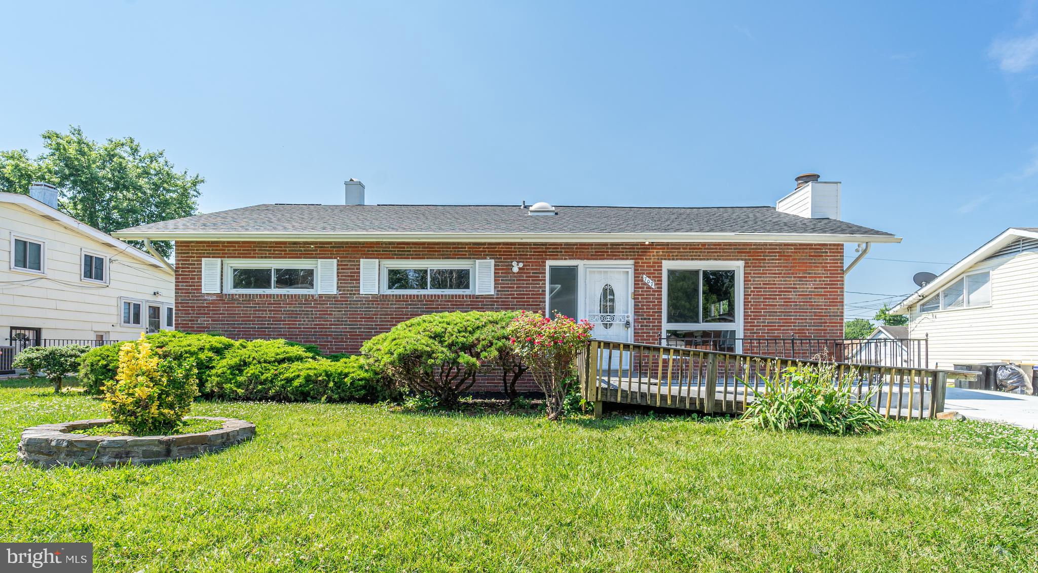 WILLIAMSBURG - Residential