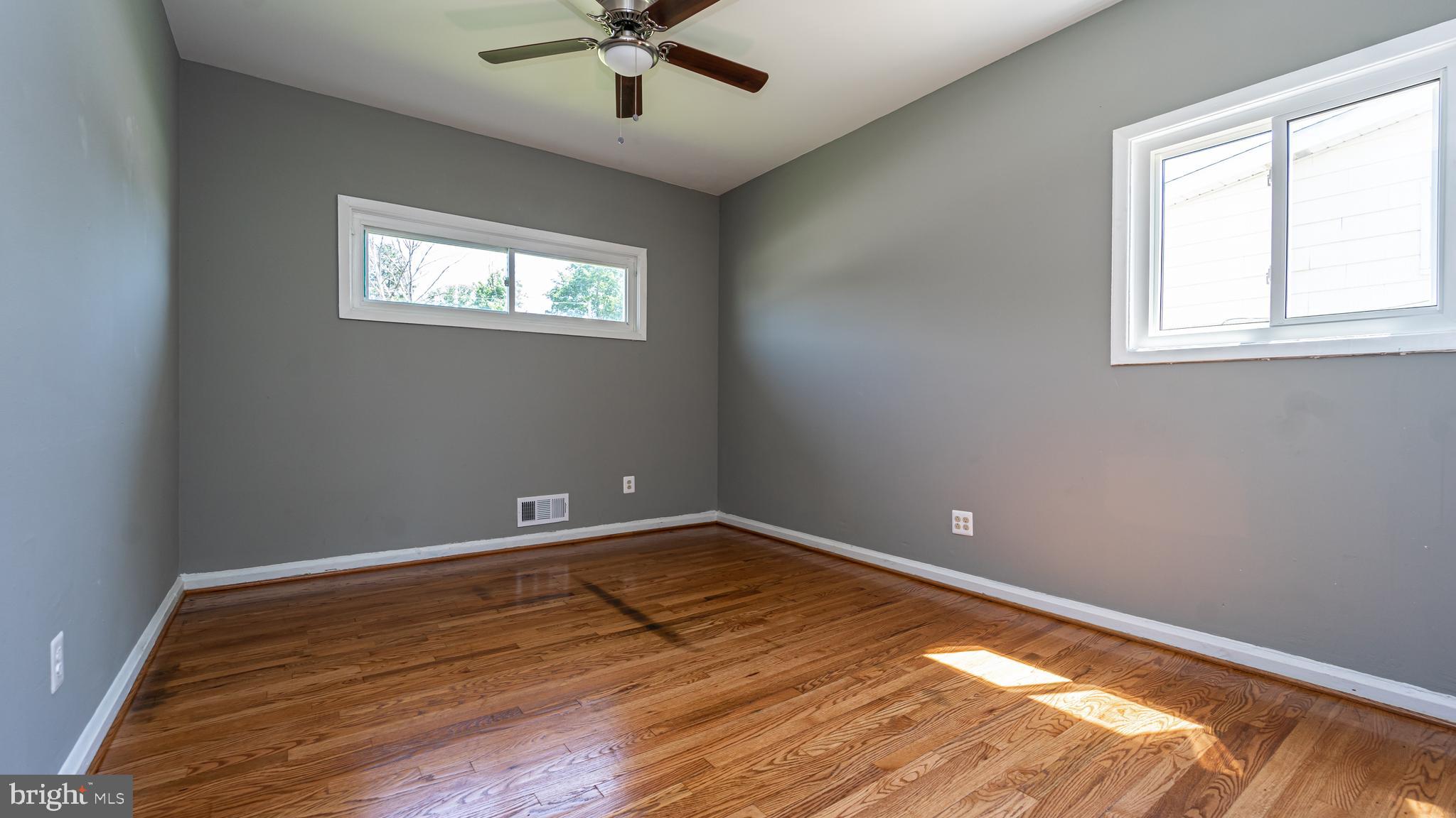 WILLIAMSBURG - Residential