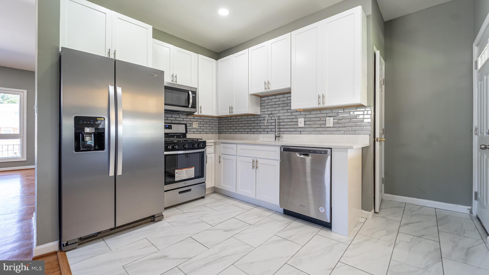 WILLIAMSBURG - Residential