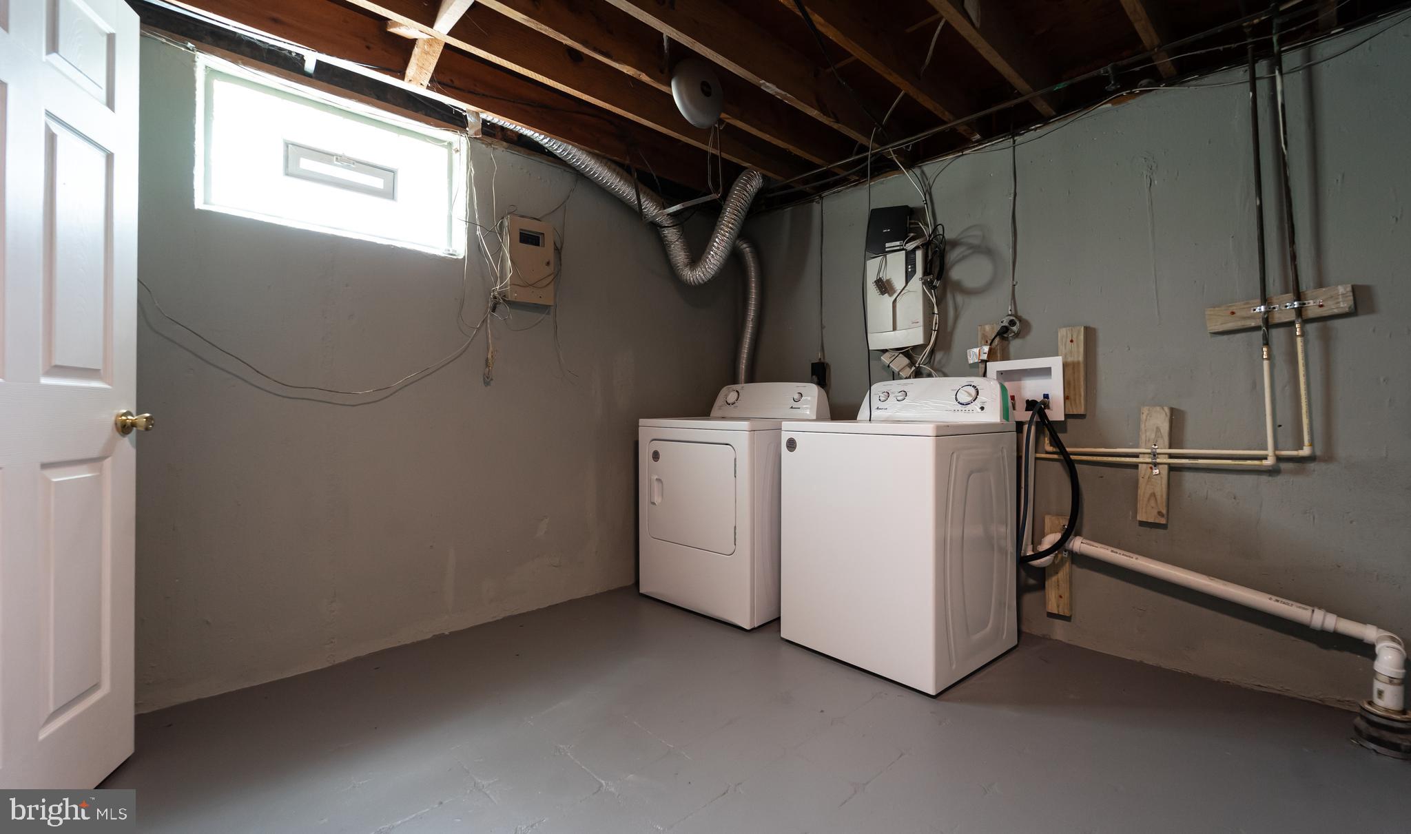 WILLIAMSBURG - Residential