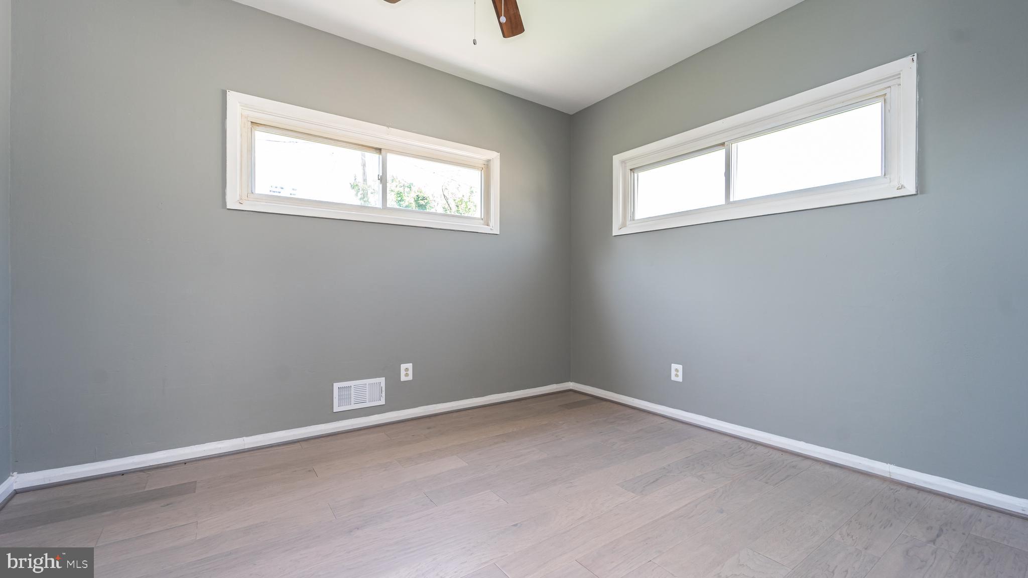 WILLIAMSBURG - Residential