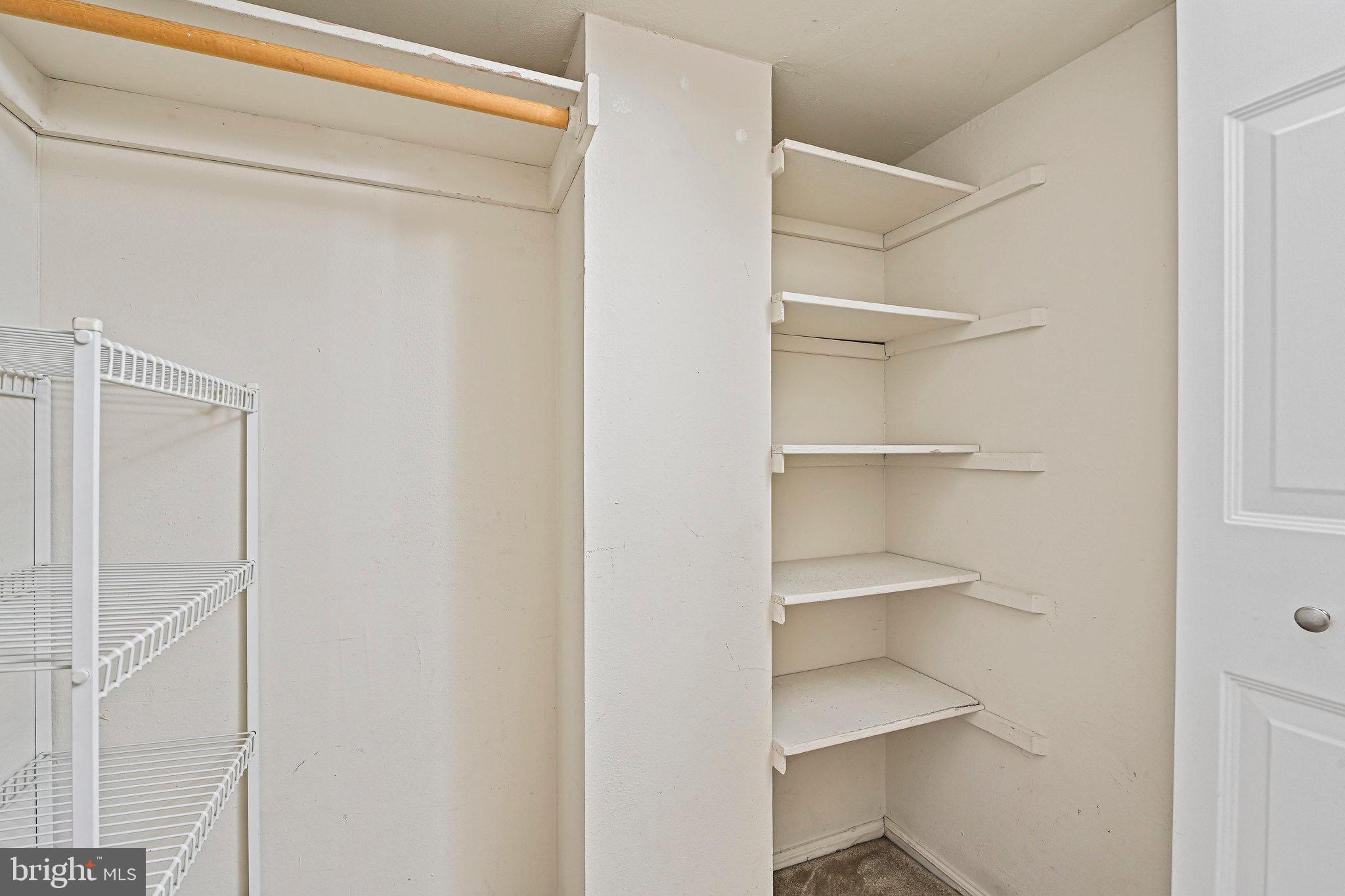 THE COLONIES - Residential