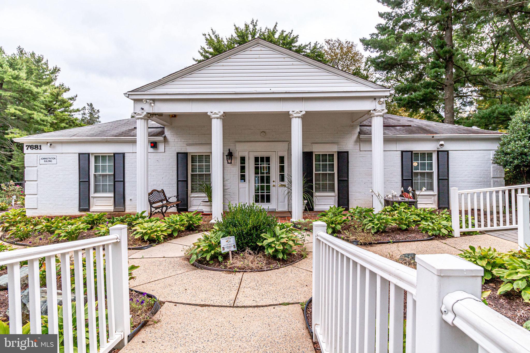 THE COLONIES - Residential