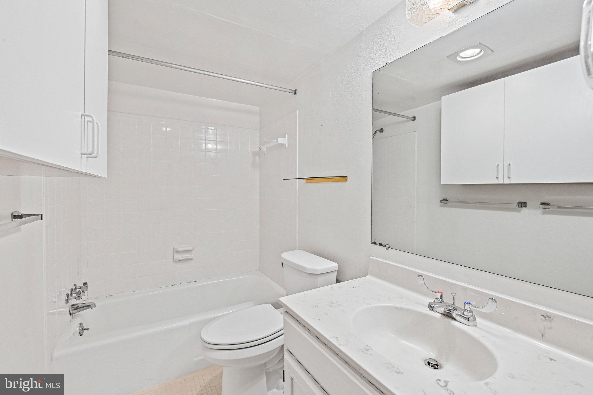 THE COLONIES - Residential