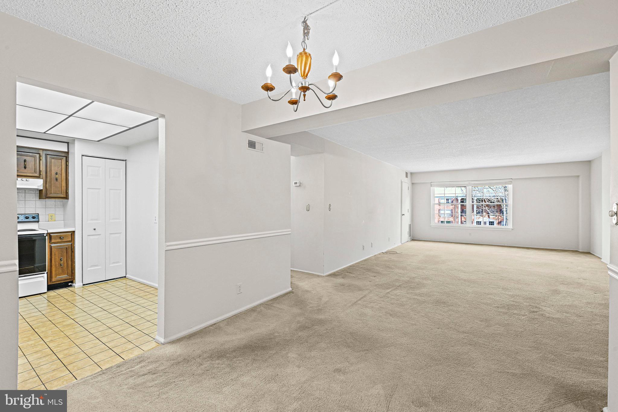 THE COLONIES - Residential