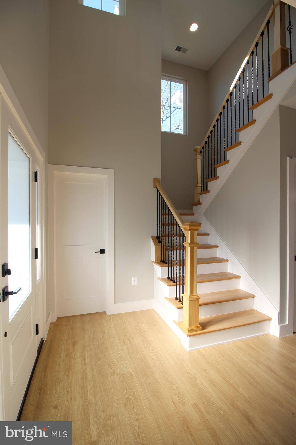 VALLEY MILL ESTATES - Residential Lease