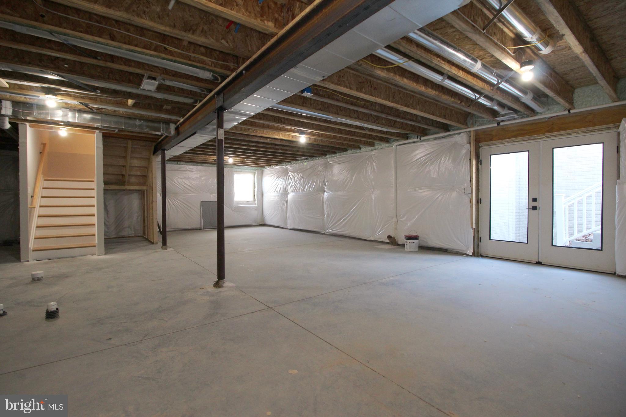 VALLEY MILL ESTATES - Residential Lease