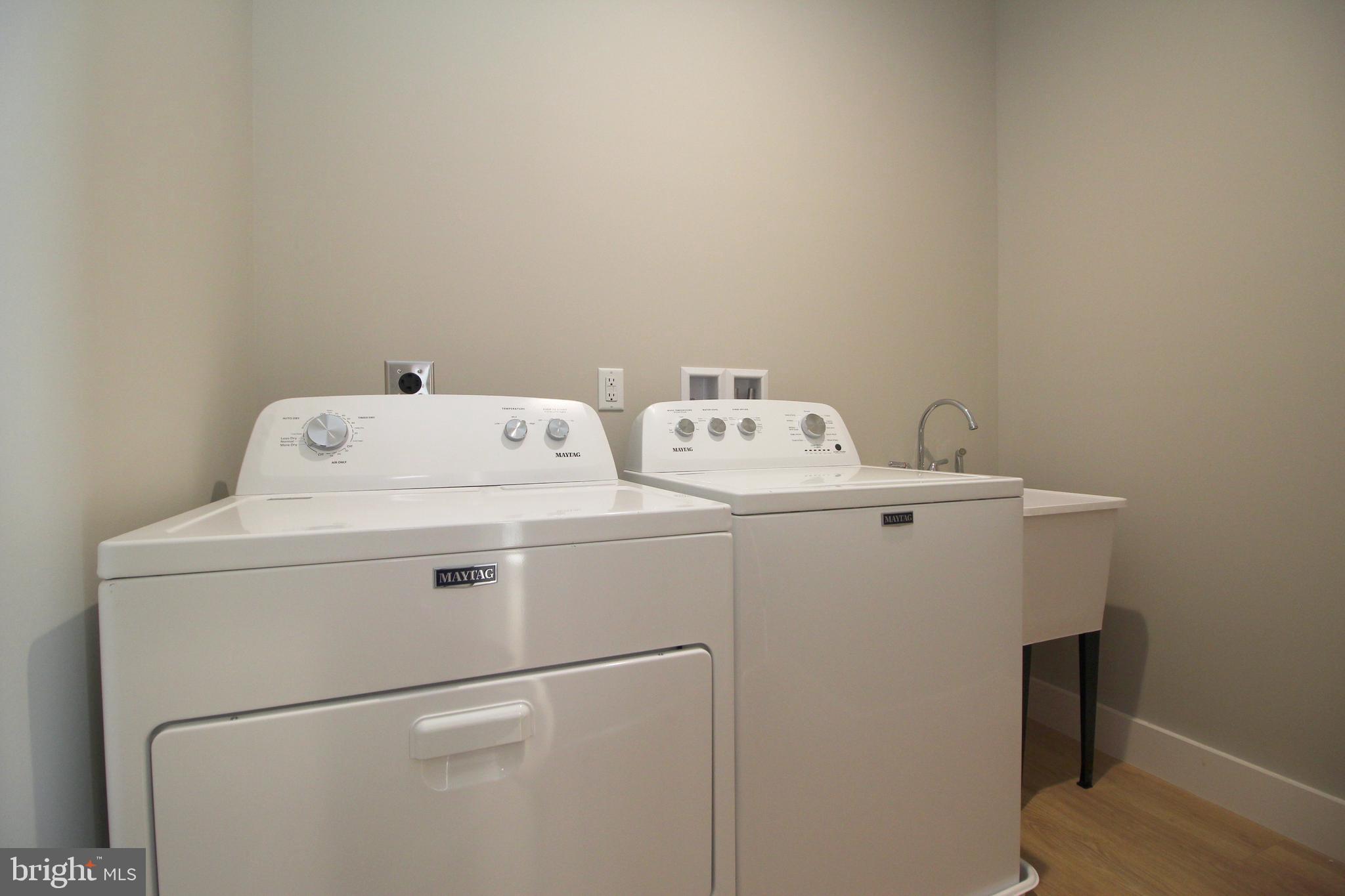 VALLEY MILL ESTATES - Residential Lease