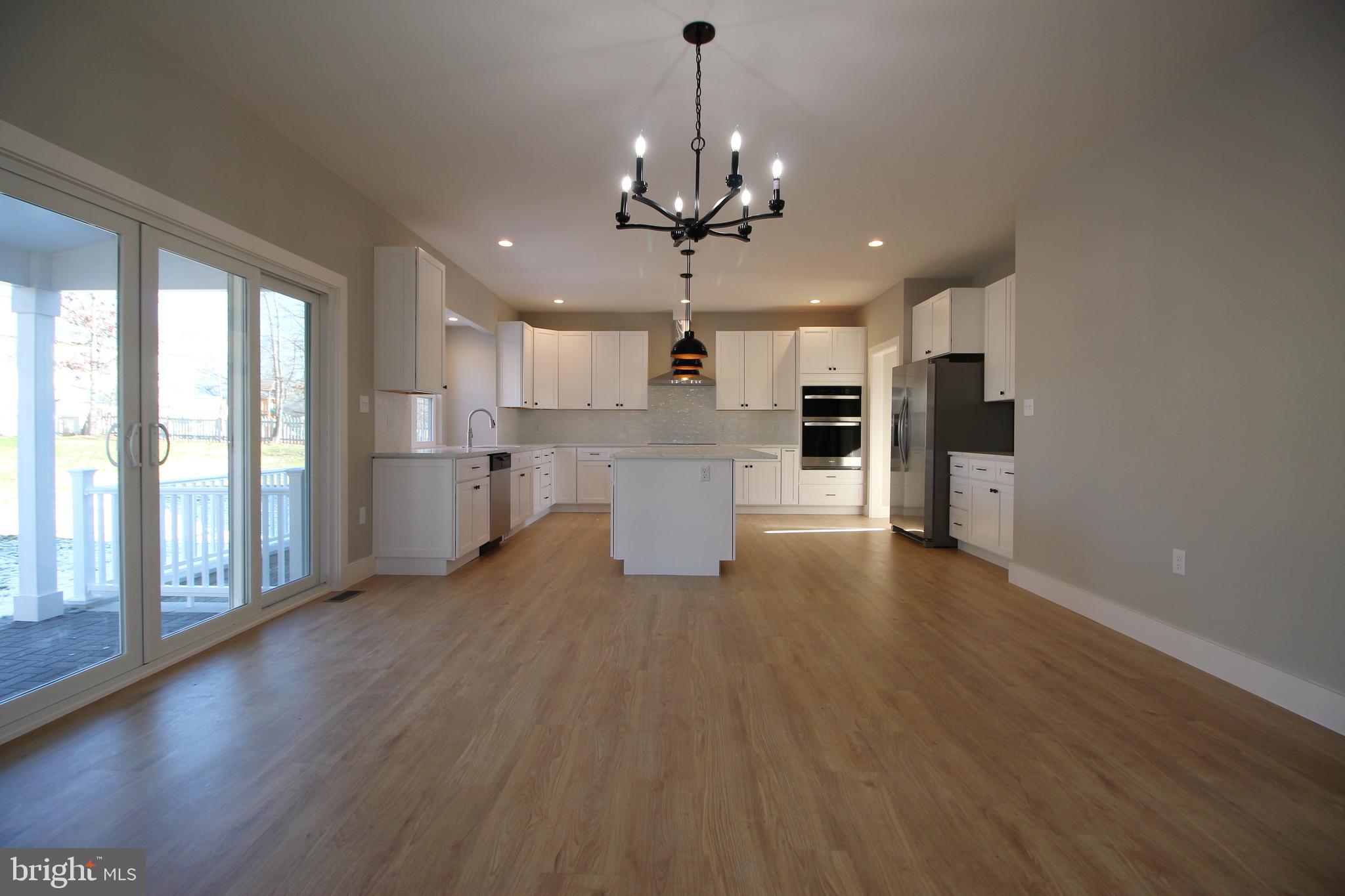 VALLEY MILL ESTATES - Residential Lease