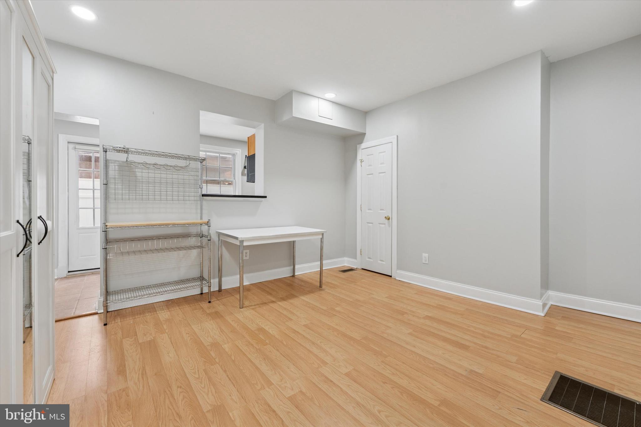 PHILADELPHIA (SOUTHWEST) - Residential Lease