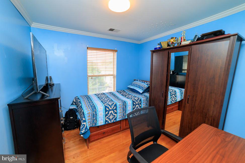 WILLOWS OF POTOMAC - Residential