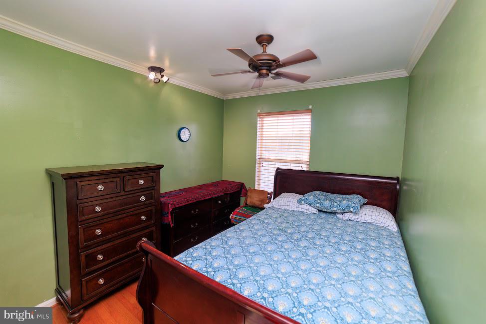 WILLOWS OF POTOMAC - Residential