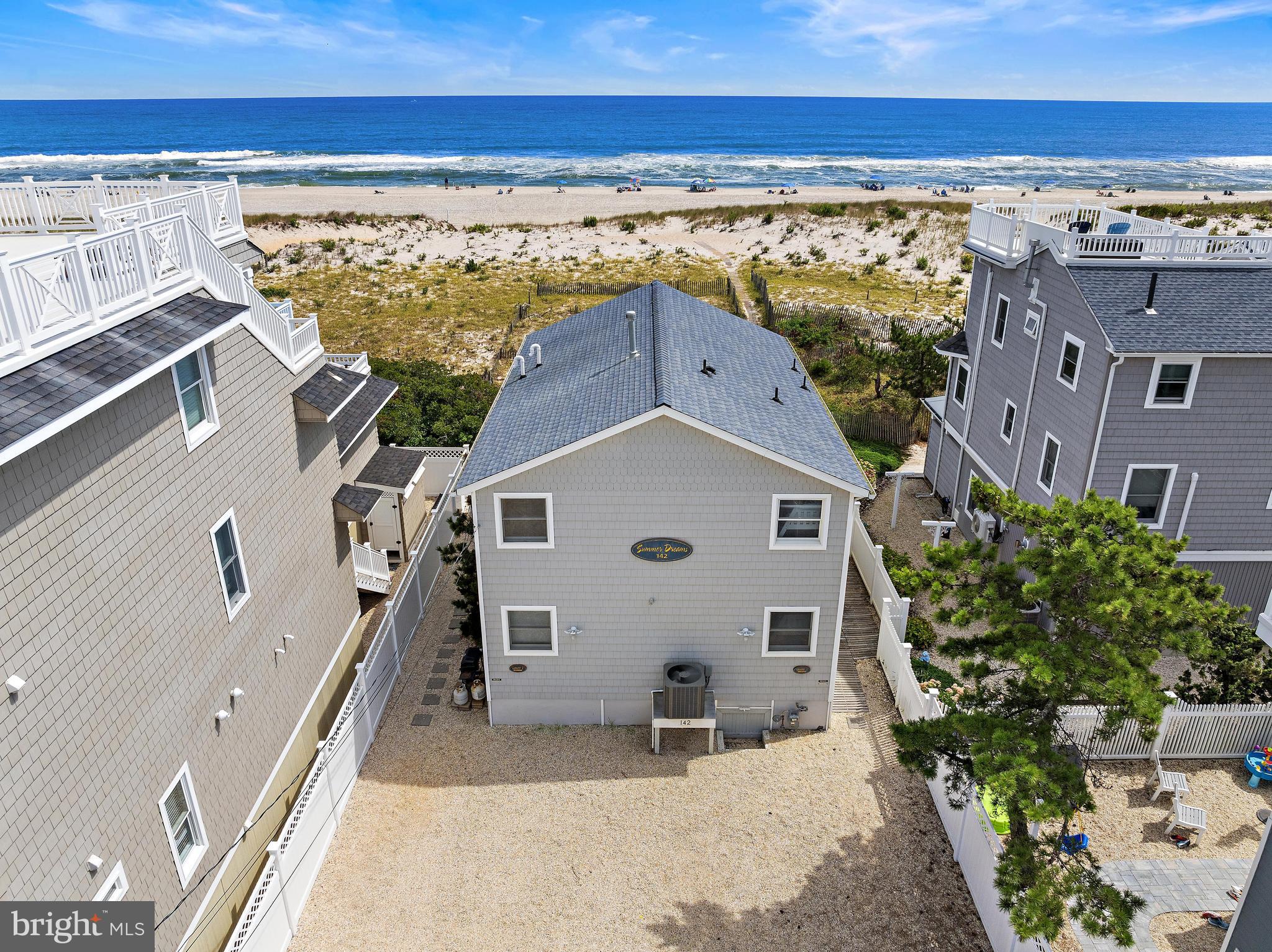 142 E MARYLAND AVENUE