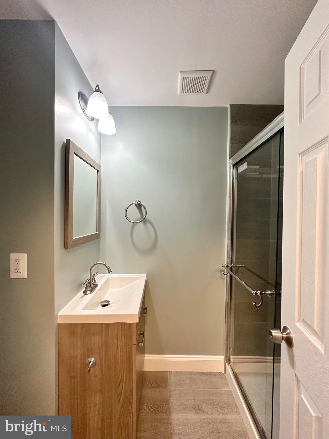 RESTON - Residential Lease