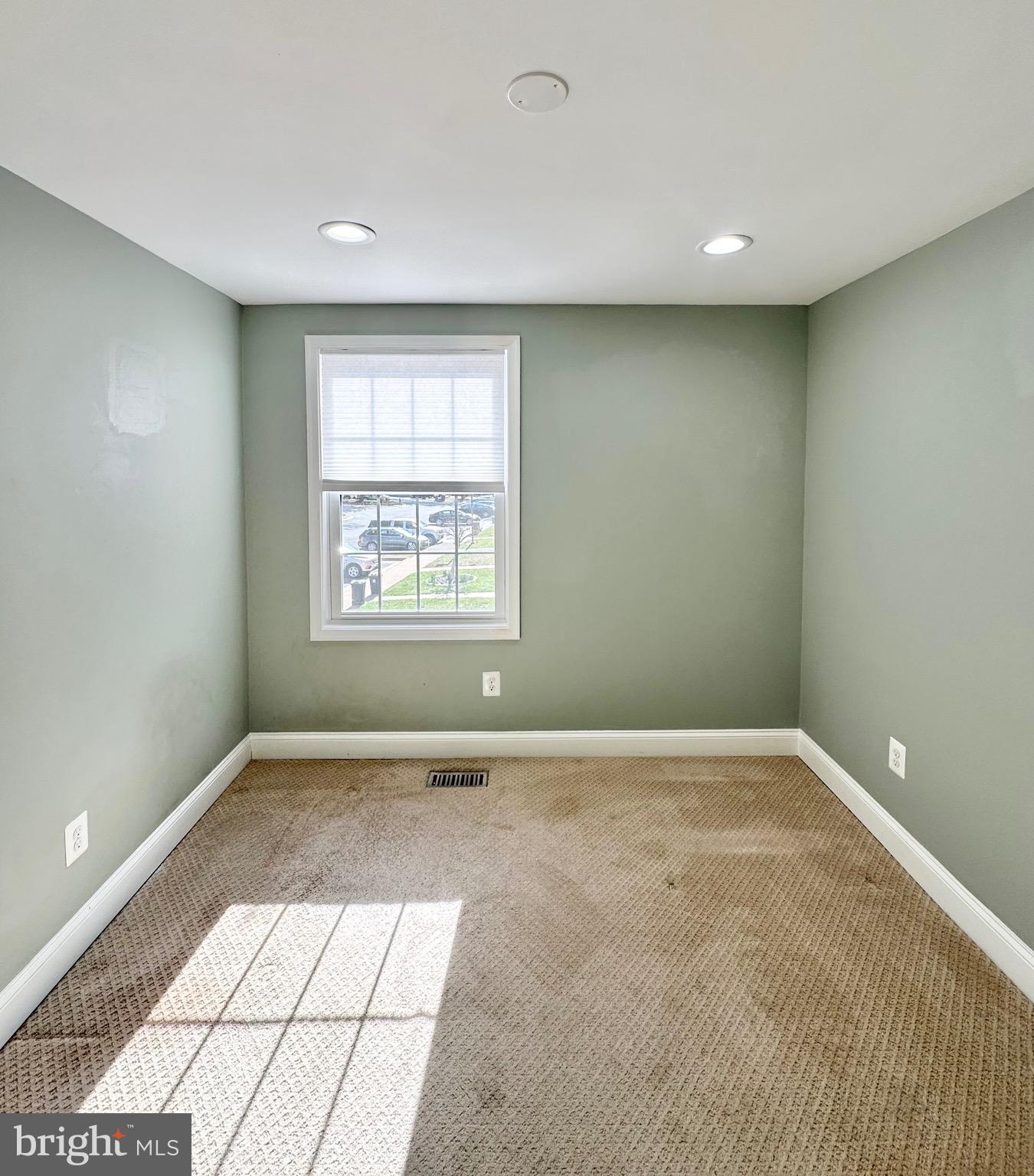 RESTON - Residential Lease