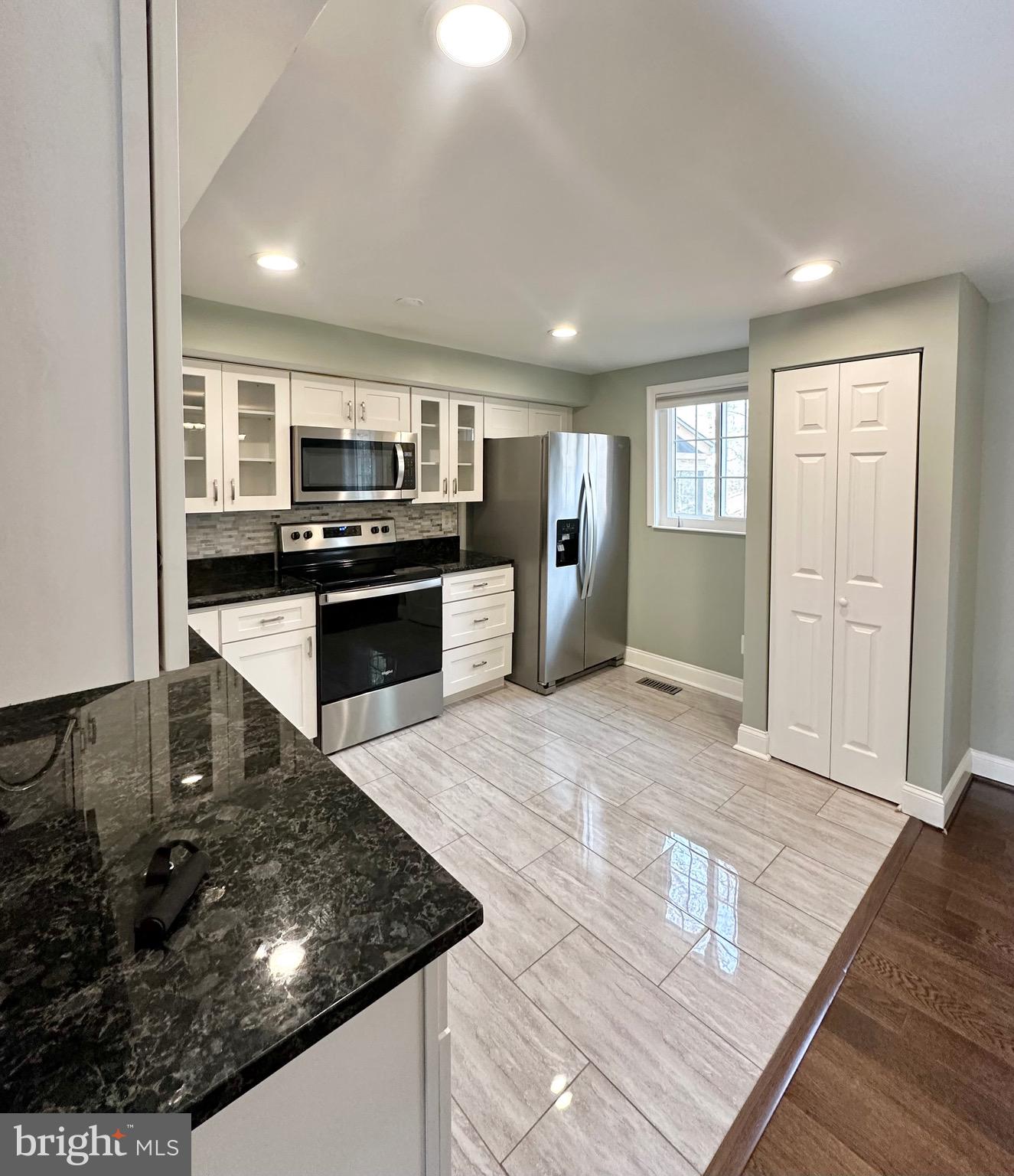 RESTON - Residential Lease