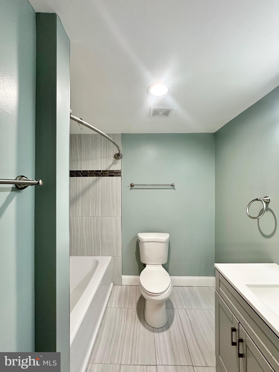 RESTON - Residential Lease